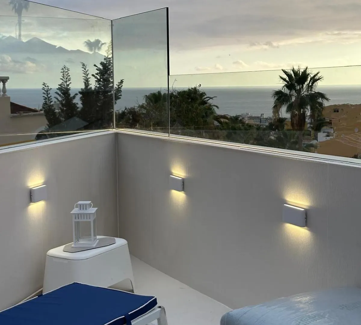 אדחה Das Kleine Casa Daisy 0*,