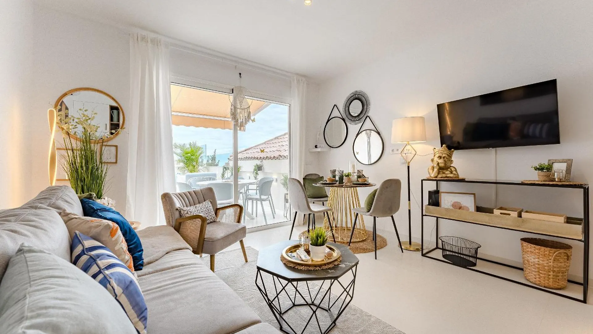 דירה אדחה Das Kleine Casa Daisy